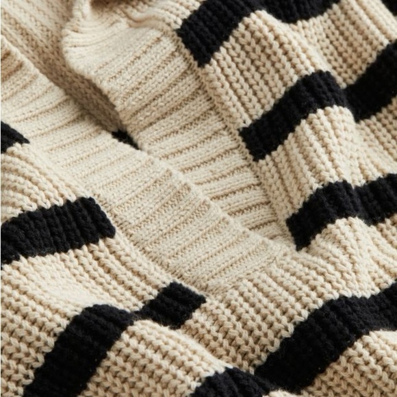 Stripes knit Sweater - Picture 4 of 13